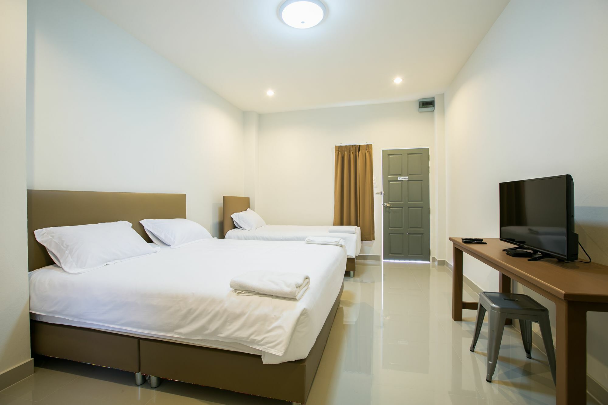 J-House Phetchaburi Aparthotel Ngoại thất bức ảnh